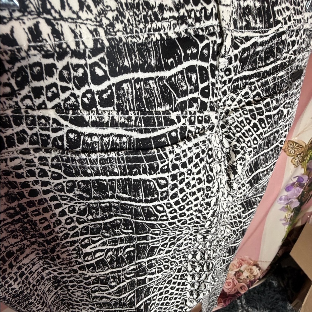 Joe's Python Print Jegging - Picture 9 of 9